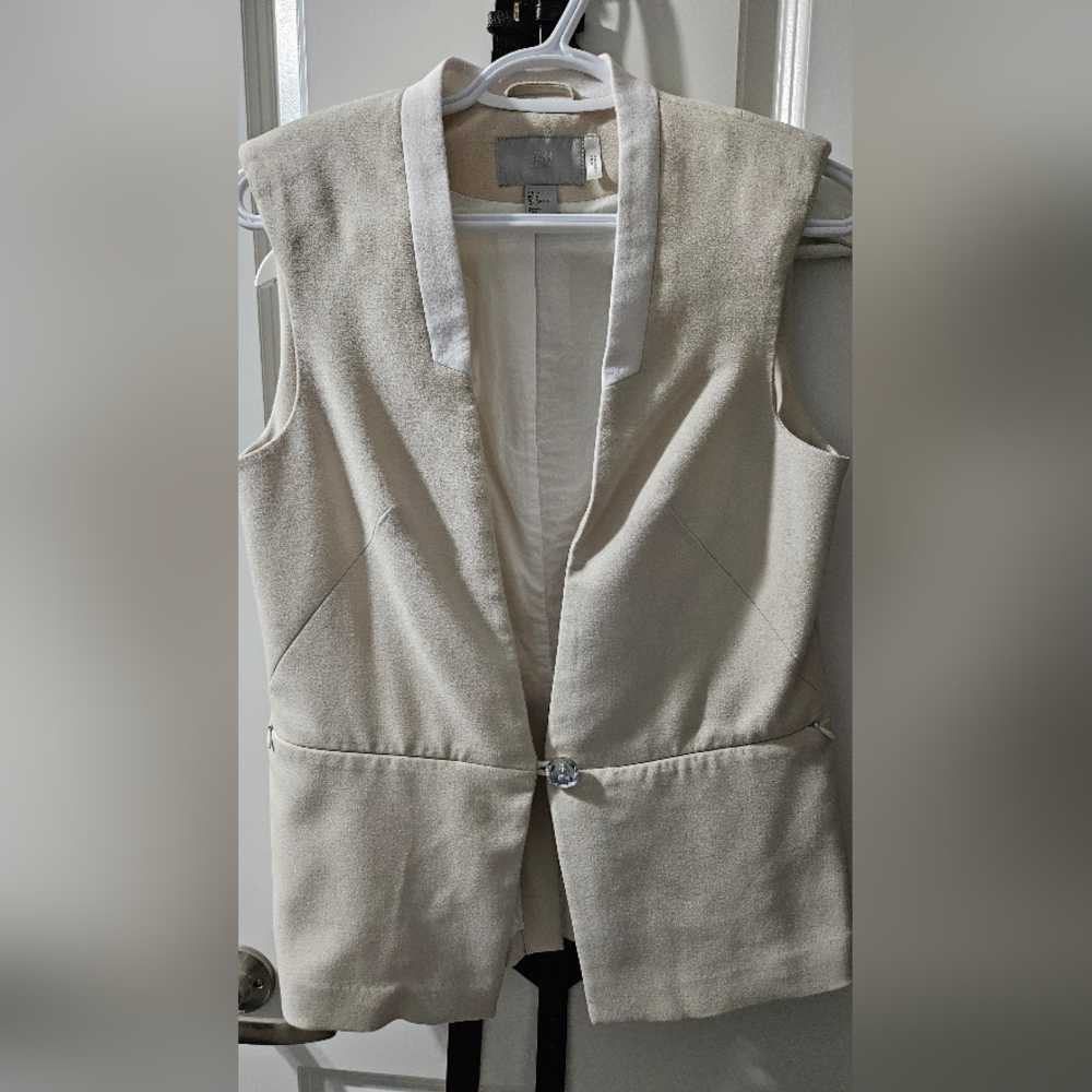 H&M Sleeveless Blazer